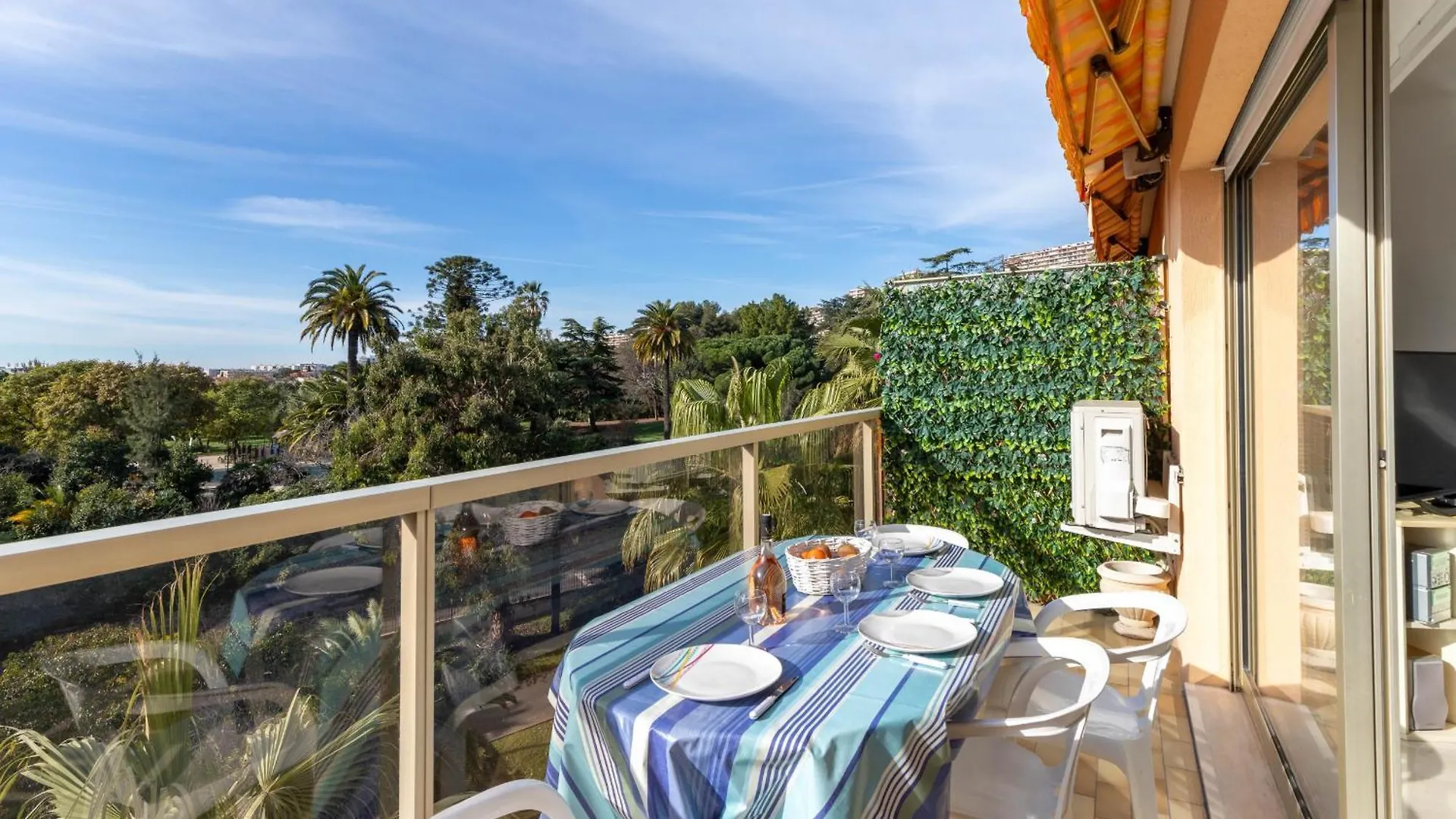 Happyfew Appartement Les Palmiers Nice France